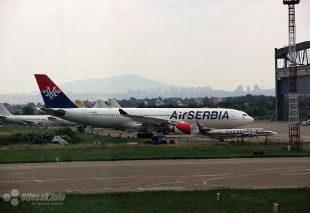 https://storage.bljesak.info/article/305633/450x310/Air srbija beograd aerodrom.jpg